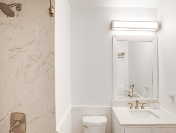 Luxurious East Hampton Retreat - Your Perfect Getaway